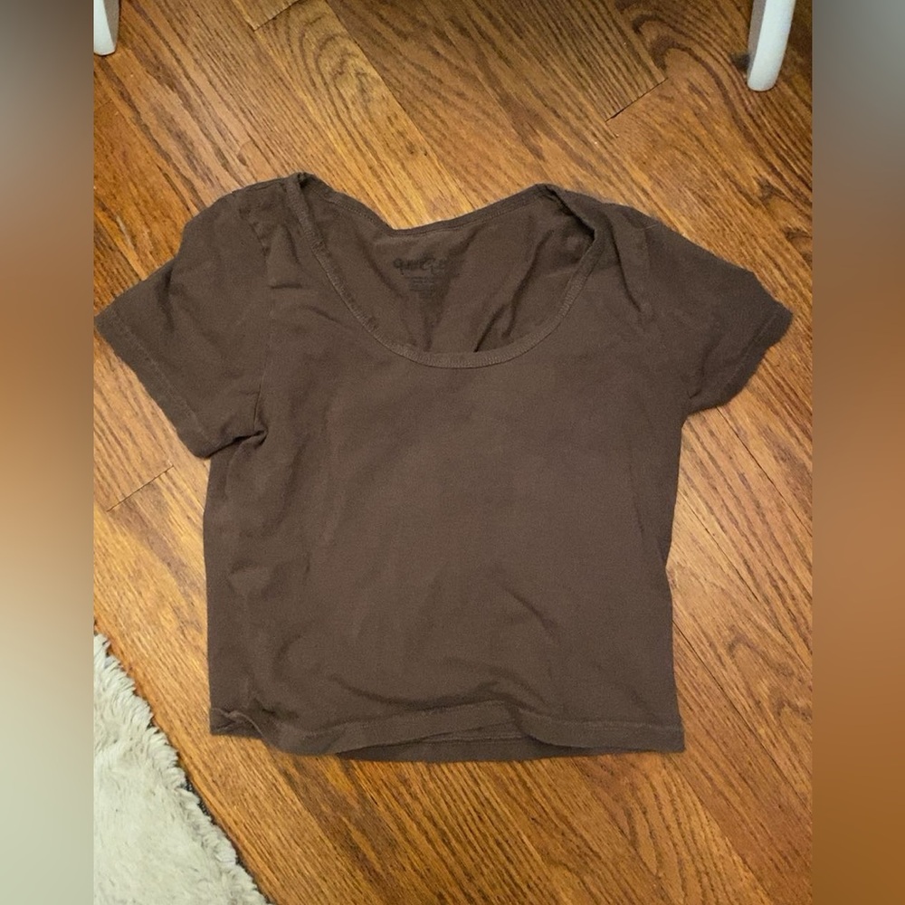 brown top